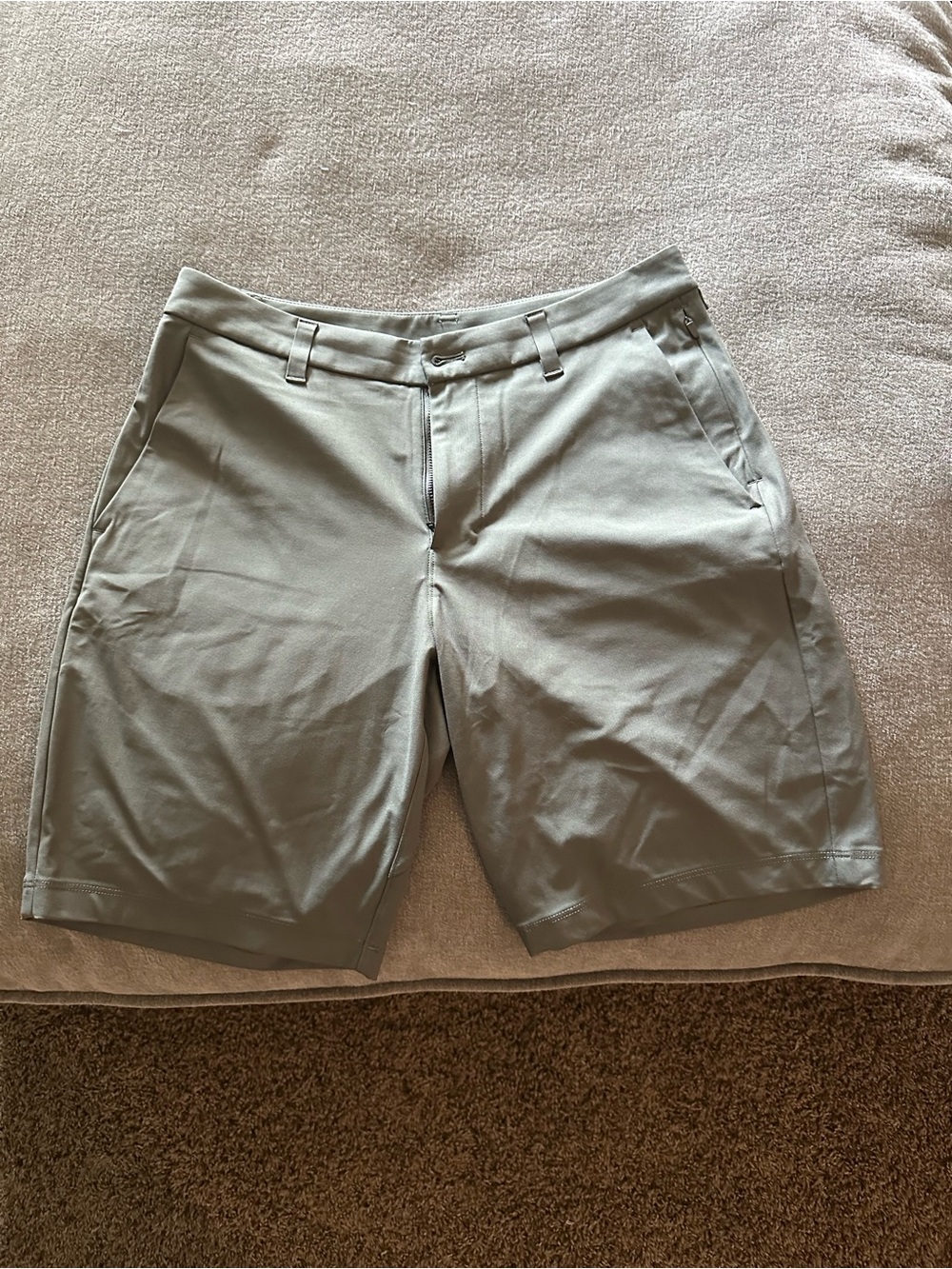 lululemon athletica Men's Flat Front Shorts - Olive Green